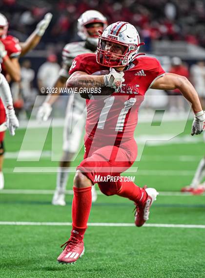 Thumbnail 3 in Glen Rose vs. Carthage (UIL 4A DII State Semifinal) photogallery.