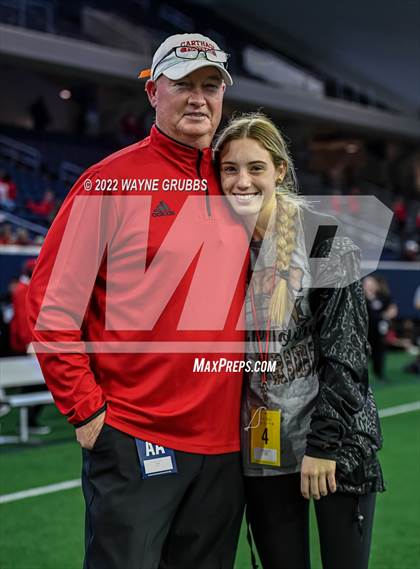 Thumbnail 2 in Glen Rose vs. Carthage (UIL 4A DII State Semifinal) photogallery.