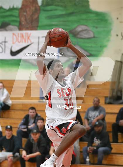 Thumbnail 3 in Dinuba @ Selma photogallery.