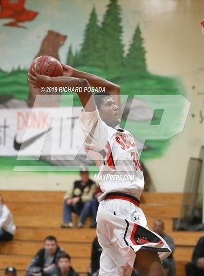 Thumbnail 2 in Dinuba @ Selma photogallery.
