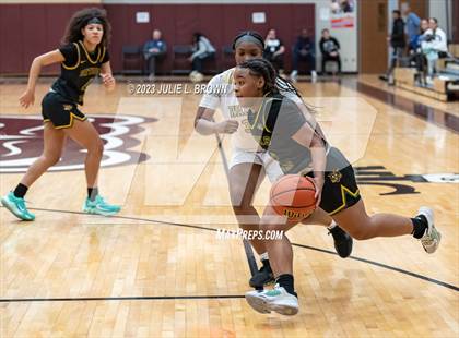 Thumbnail 1 in Warren Central vs. Indianapolis Crispus Attucks (IHSAA 4A sectional 10 semi-final playoff) photogallery.