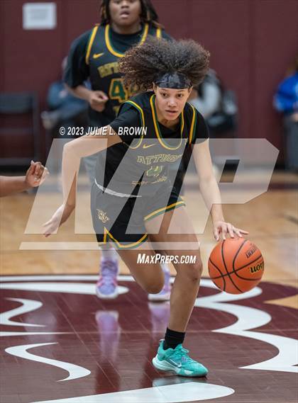 Thumbnail 2 in Warren Central vs. Indianapolis Crispus Attucks (IHSAA 4A sectional 10 semi-final playoff) photogallery.