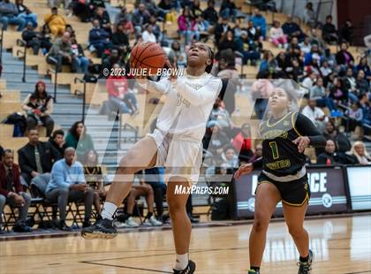 Thumbnail 1 in Warren Central vs. Indianapolis Crispus Attucks (IHSAA 4A sectional 10 semi-final playoff) photogallery.
