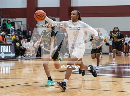Thumbnail 2 in Warren Central vs. Indianapolis Crispus Attucks (IHSAA 4A sectional 10 semi-final playoff) photogallery.