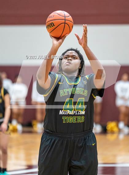 Thumbnail 2 in Warren Central vs. Indianapolis Crispus Attucks (IHSAA 4A sectional 10 semi-final playoff) photogallery.