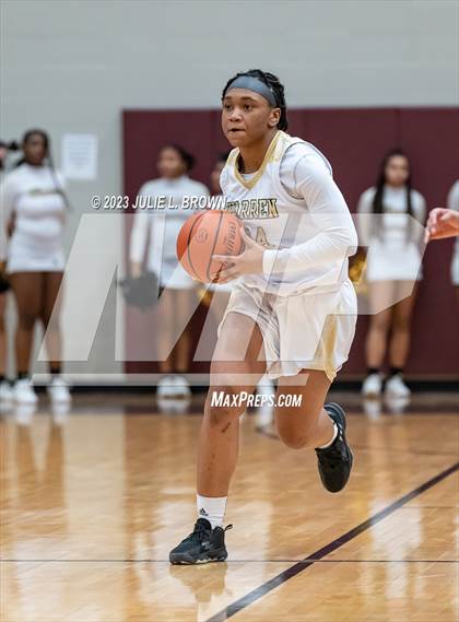 Thumbnail 1 in Warren Central vs. Indianapolis Crispus Attucks (IHSAA 4A sectional 10 semi-final playoff) photogallery.