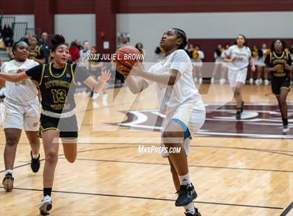 Thumbnail 1 in Warren Central vs. Indianapolis Crispus Attucks (IHSAA 4A sectional 10 semi-final playoff) photogallery.