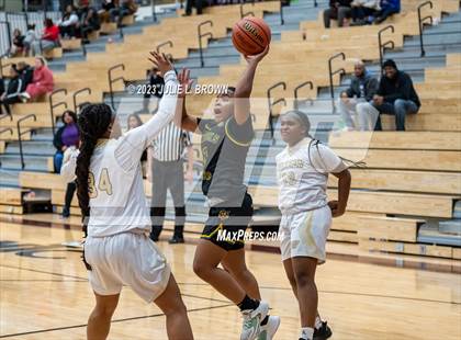 Thumbnail 2 in Warren Central vs. Indianapolis Crispus Attucks (IHSAA 4A sectional 10 semi-final playoff) photogallery.
