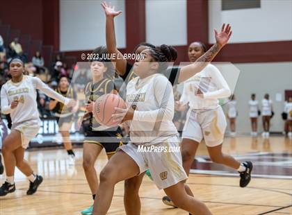 Thumbnail 2 in Warren Central vs. Indianapolis Crispus Attucks (IHSAA 4A sectional 10 semi-final playoff) photogallery.
