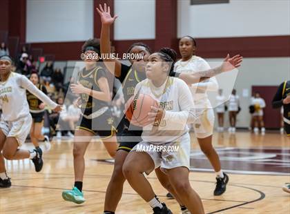 Thumbnail 1 in Warren Central vs. Indianapolis Crispus Attucks (IHSAA 4A sectional 10 semi-final playoff) photogallery.