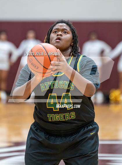 Thumbnail 3 in Warren Central vs. Indianapolis Crispus Attucks (IHSAA 4A sectional 10 semi-final playoff) photogallery.