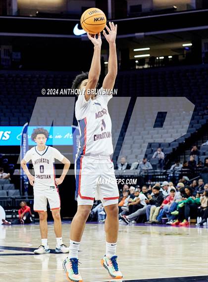 Thumbnail 2 in Lincoln vs. Modesto Christian (CIF SJS D1 Final) photogallery.