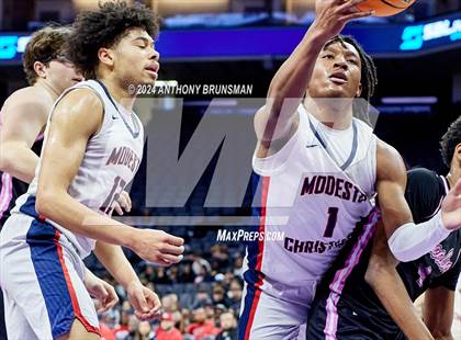 Thumbnail 3 in Lincoln vs. Modesto Christian (CIF SJS D1 Final) photogallery.