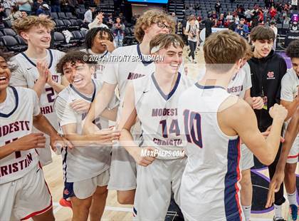 Thumbnail 2 in Lincoln vs. Modesto Christian (CIF SJS D1 Final) photogallery.