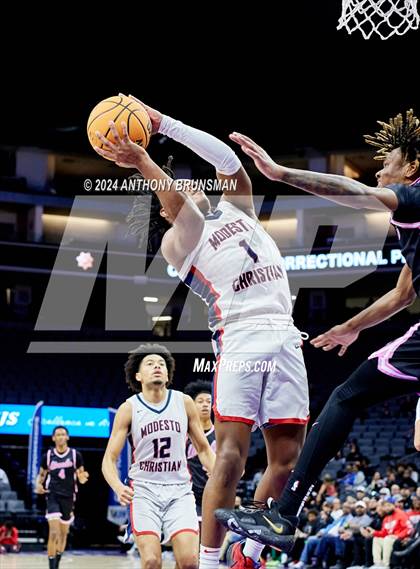 Thumbnail 3 in Lincoln vs. Modesto Christian (CIF SJS D1 Final) photogallery.