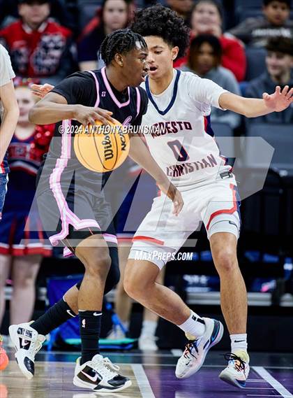 Thumbnail 3 in Lincoln vs. Modesto Christian (CIF SJS D1 Final) photogallery.