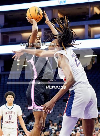 Thumbnail 1 in Lincoln vs. Modesto Christian (CIF SJS D1 Final) photogallery.