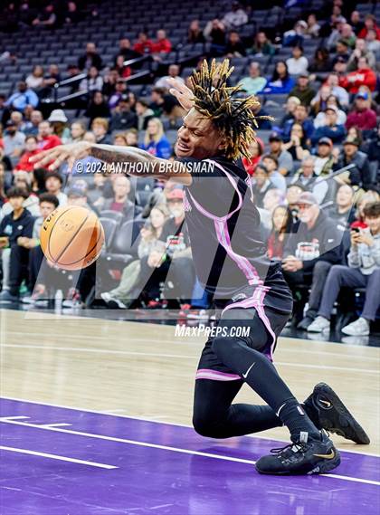 Thumbnail 3 in Lincoln vs. Modesto Christian (CIF SJS D1 Final) photogallery.