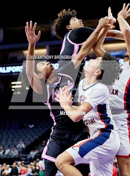 Thumbnail 3 in Lincoln vs. Modesto Christian (CIF SJS D1 Final) photogallery.