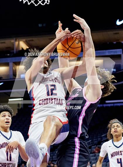 Thumbnail 2 in Lincoln vs. Modesto Christian (CIF SJS D1 Final) photogallery.