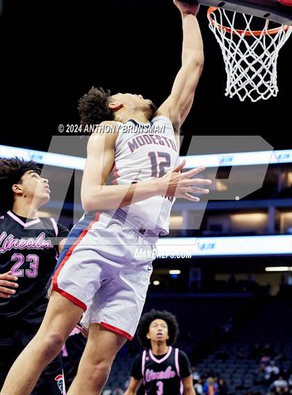Thumbnail 3 in Lincoln vs. Modesto Christian (CIF SJS D1 Final) photogallery.