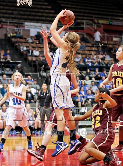 Thumbnail 3 in Immanuel vs. Kings Christian (CIF CS D5 Final) photogallery.