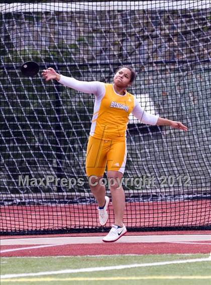 Thumbnail 1 in Lake Oswego Invitational (Girls Field Events) photogallery.