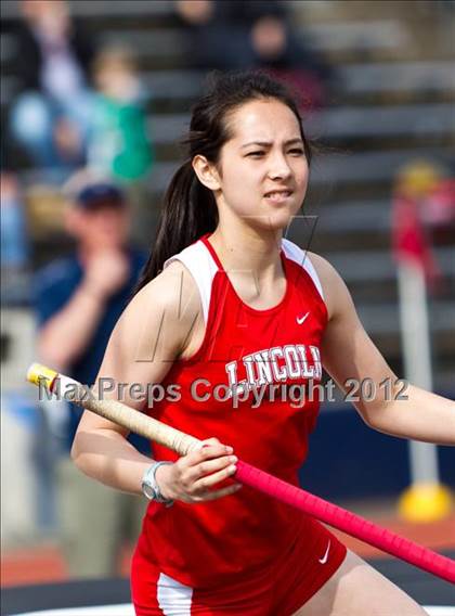 Thumbnail 2 in Lake Oswego Invitational (Girls Field Events) photogallery.