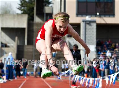 Thumbnail 1 in Lake Oswego Invitational (Girls Field Events) photogallery.
