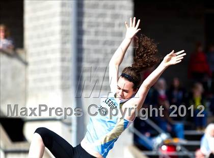 Thumbnail 1 in Lake Oswego Invitational (Girls Field Events) photogallery.