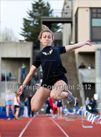 Thumbnail 1 in Lake Oswego Invitational (Girls Field Events) photogallery.
