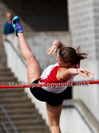Thumbnail 2 in Lake Oswego Invitational (Girls Field Events) photogallery.