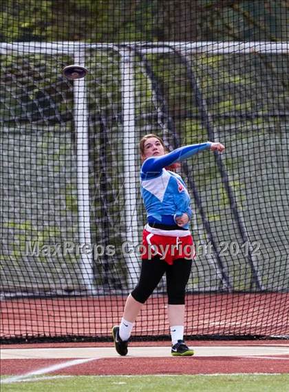 Thumbnail 1 in Lake Oswego Invitational (Girls Field Events) photogallery.