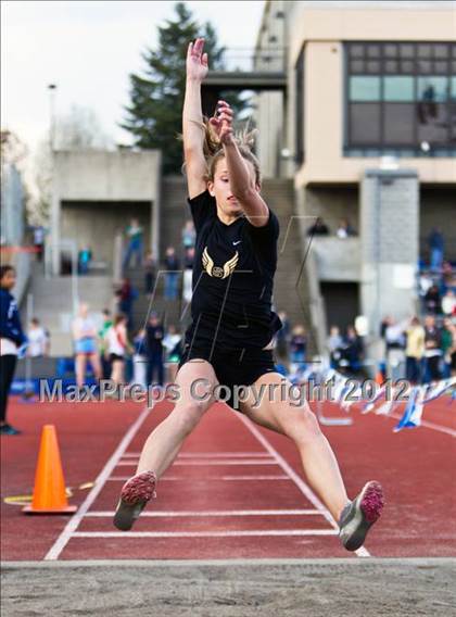 Thumbnail 3 in Lake Oswego Invitational (Girls Field Events) photogallery.