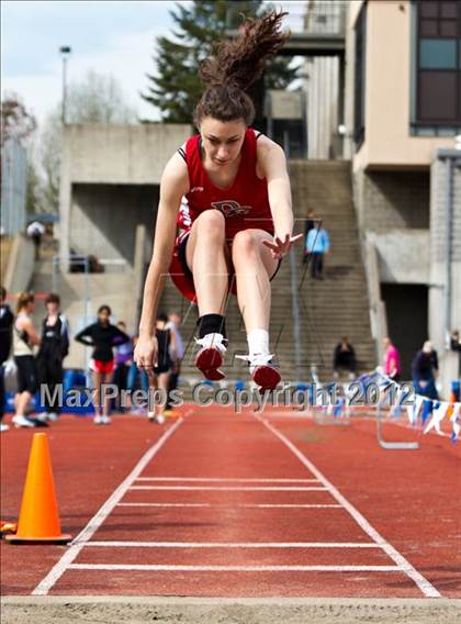 Thumbnail 1 in Lake Oswego Invitational (Girls Field Events) photogallery.