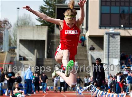 Thumbnail 1 in Lake Oswego Invitational (Girls Field Events) photogallery.