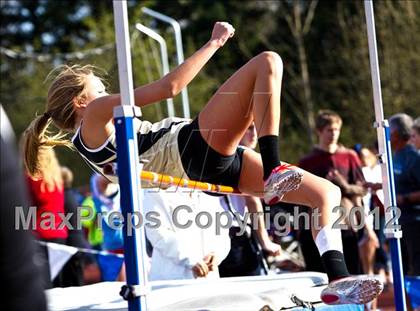 Thumbnail 1 in Lake Oswego Invitational (Girls Field Events) photogallery.