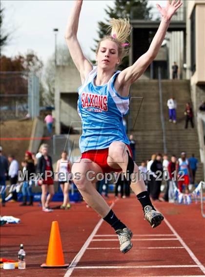 Thumbnail 1 in Lake Oswego Invitational (Girls Field Events) photogallery.