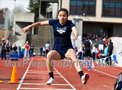 Thumbnail 2 in Lake Oswego Invitational (Girls Field Events) photogallery.