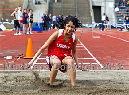 Thumbnail 2 in Lake Oswego Invitational (Girls Field Events) photogallery.