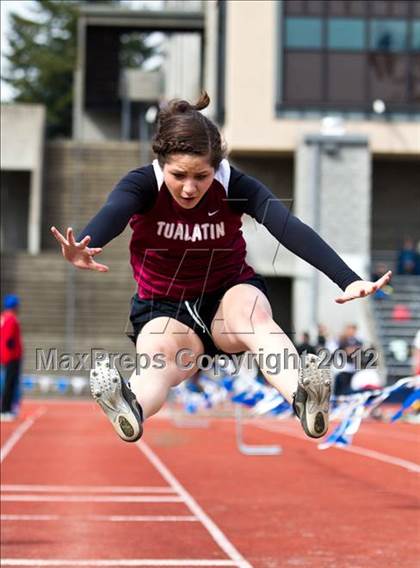 Thumbnail 2 in Lake Oswego Invitational (Girls Field Events) photogallery.