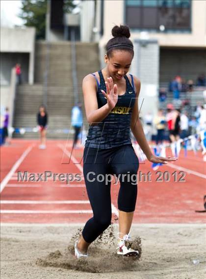 Thumbnail 2 in Lake Oswego Invitational (Girls Field Events) photogallery.