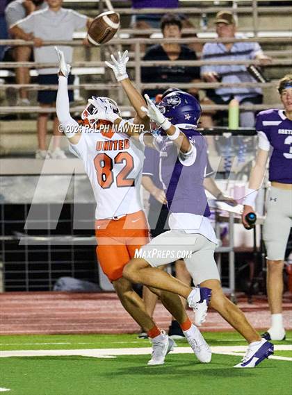 Thumbnail 1 in United @ Boerne photogallery.