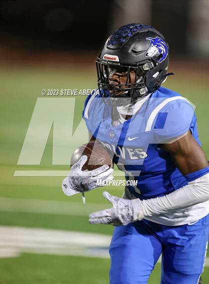 Thumbnail 2 in Grandview vs. Douglas County (CHSAA 5A First Round) photogallery.