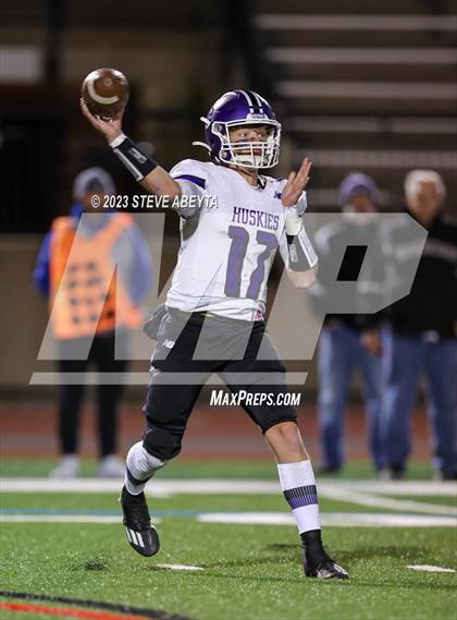 Thumbnail 3 in Grandview vs. Douglas County (CHSAA 5A First Round) photogallery.