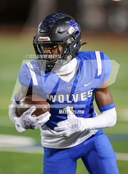 Thumbnail 1 in Grandview vs. Douglas County (CHSAA 5A First Round) photogallery.