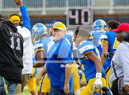 Thumbnail 1 in Madison vs. Oscar Smith (VHSL Class 6 Final) photogallery.