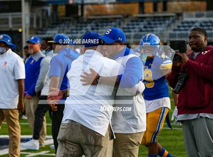 Thumbnail 2 in Madison vs. Oscar Smith (VHSL Class 6 Final) photogallery.