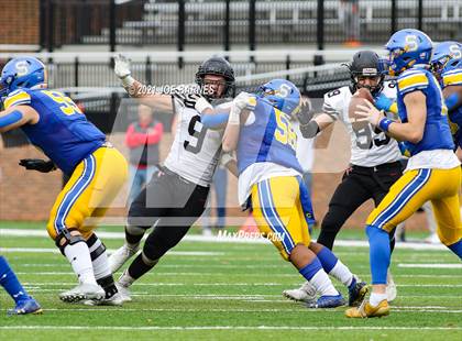 Thumbnail 3 in Madison vs. Oscar Smith (VHSL Class 6 Final) photogallery.