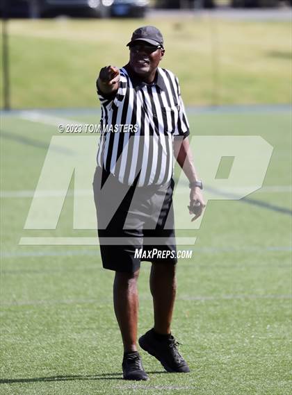 Thumbnail 2 in Durham Academy @ Charlotte Latin (NCISAA D1 Semifinal) photogallery.